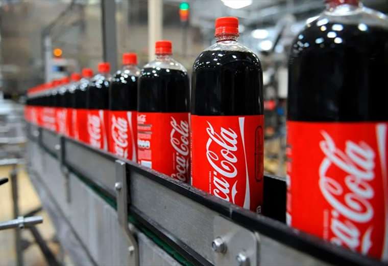 Trump dice que Coca-Cola usará azúcar de caña en EE. UU.