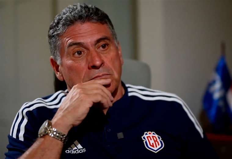 Suárez le desea “lo mejor” a técnico de Honduras por ser su amigo