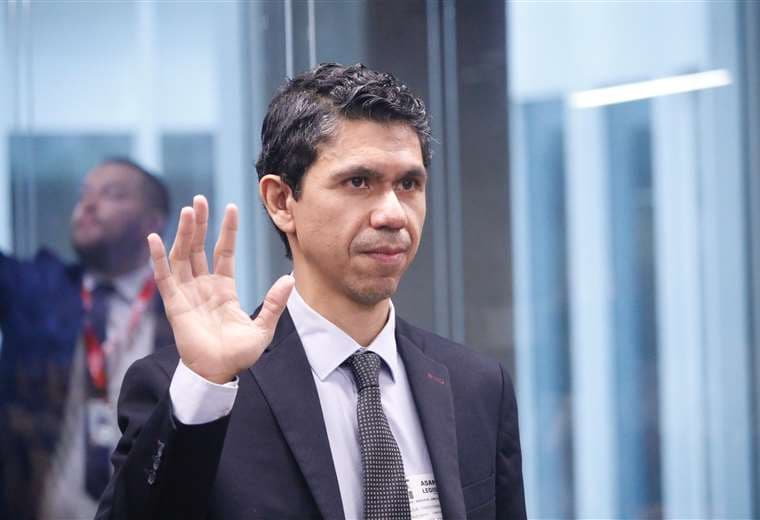 Luis Amador renuncia a candidatura con el PPSD