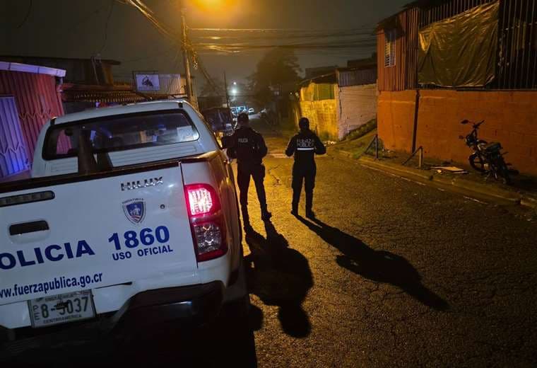 Dos hombres en moto hieren a balazos a cuatro personas en doble ataque armado en Liberia