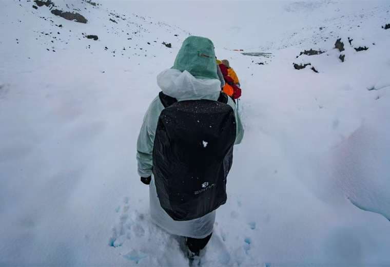 “Tuve suerte de haber salido”: el drama de los rescatados del Everest tras tormenta mortal