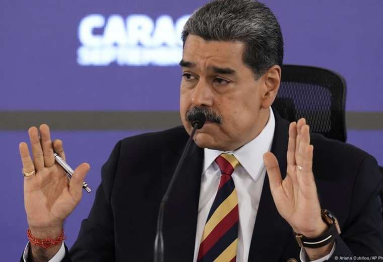 Maduro dice que terroristas intentaron atacar la embajada de EE. UU.