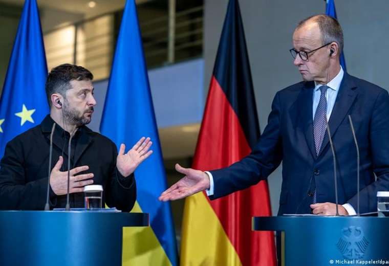 Zelenski en Berlín: la lucha por el destino de Ucrania