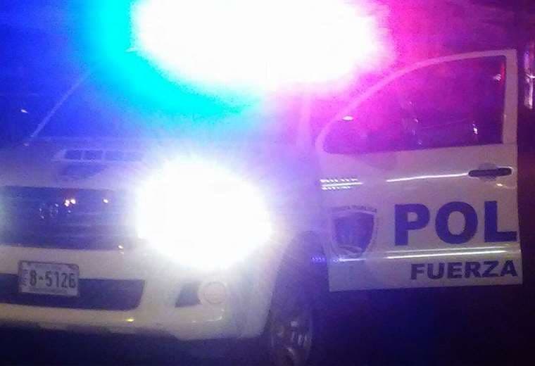Encuentran dos cuerpos calcinados dentro de un vehículo en Corredores