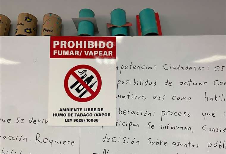 Estudiantes que vapeen o se droguen serán sancionados y suspendidos, anuncia ministro