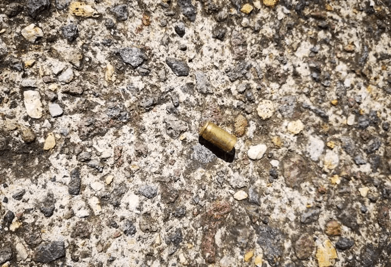 Dos hombres asesinados de múltiples disparos en Santa Cruz