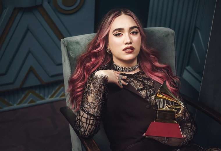 Ela Taubert lanza su esperado álbum debut con Joe Jonas y Morat