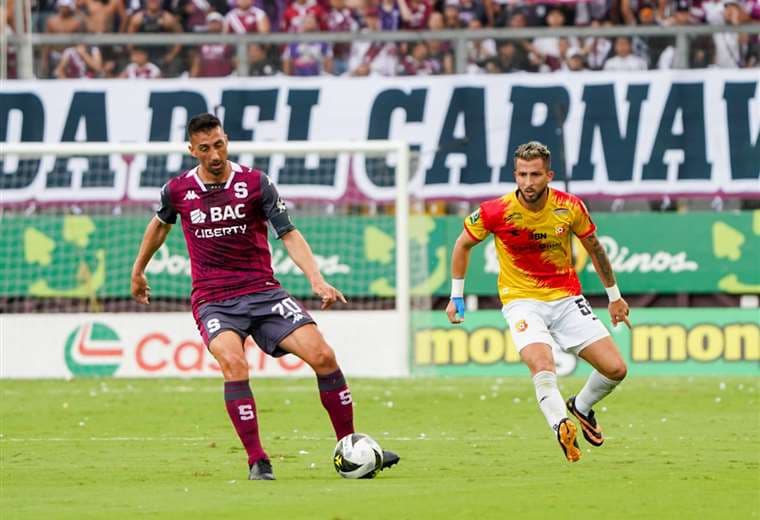 Herediano enfrenta a la historia y al Saprissa por un boleto a finales