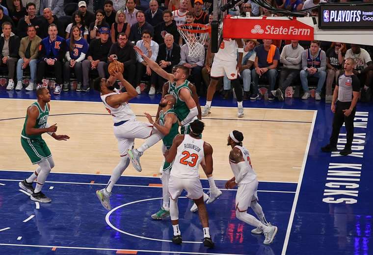 Knicks vencen al campeón Boston y jugarán primera final del Este desde 2000