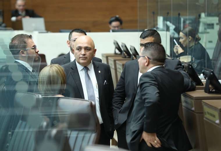 Agenda impulsada por Ejecutivo entrabará el Congreso, coinciden jefes de fracción