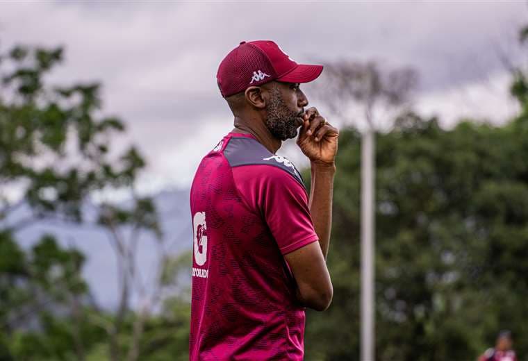 ¿Está bajo análisis la continuidad de Wanchope? Esto responde Lonnis
