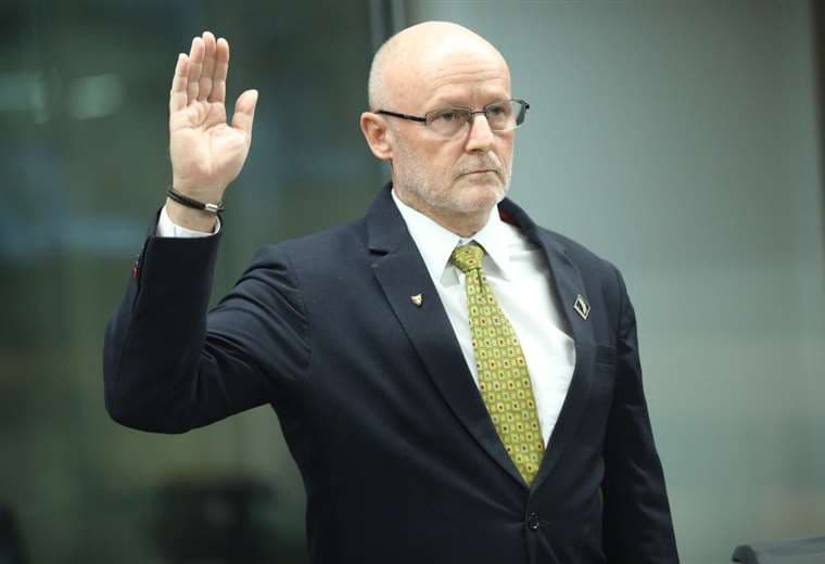 TSE aclara que Stephan Brunner no tenía que renunciar seis meses antes de elecciones