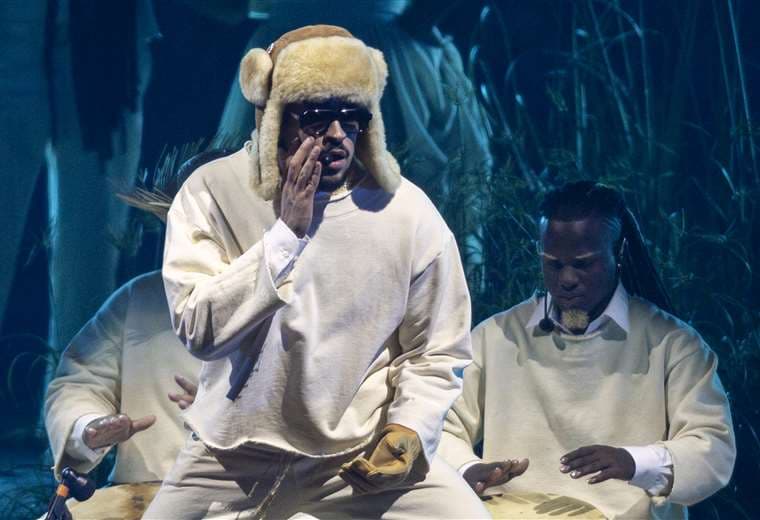 Bad Bunny lleva el orgullo boricua a serie de conciertos en Puerto Rico