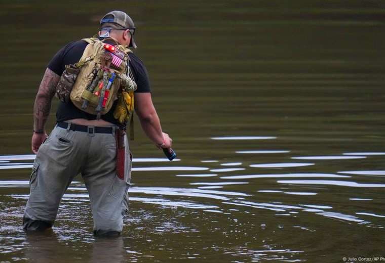 Lluvias impiden búsqueda de personas por inundaciones en Texas