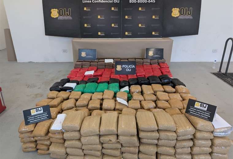 Decomisan camión lleno de cocaína y marihuana en Puntarenas
