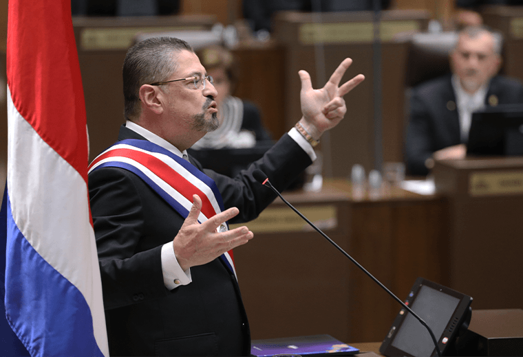 Rodrigo Chaves retira proyecto de jornadas 4/3 de agenda del Congreso