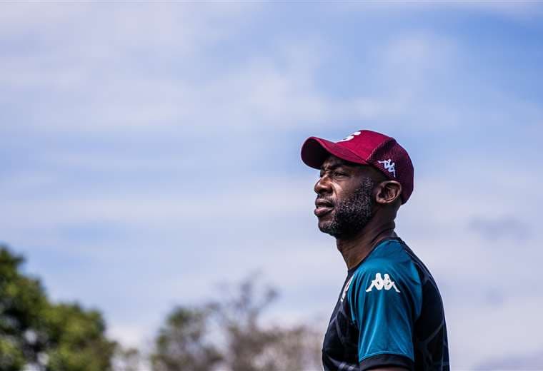 Salida de Wanchope se gestó más por lo anímico que por lo deportivo, revela Lonis