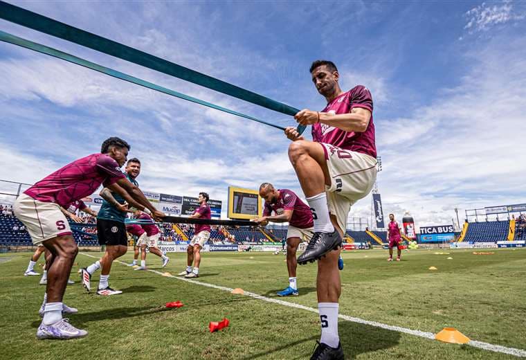 Saprissa viaja a Panamá sin Mariano Torres