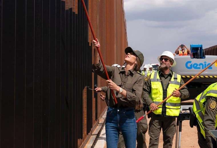 Por qué EE. UU. está pintando de negro el muro fronterizo con México