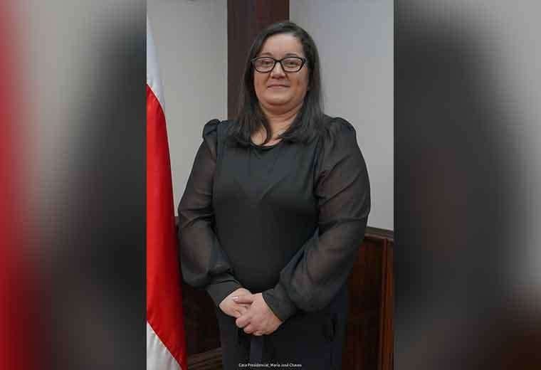 Gobierno nombra a nueva presidenta de la JPS