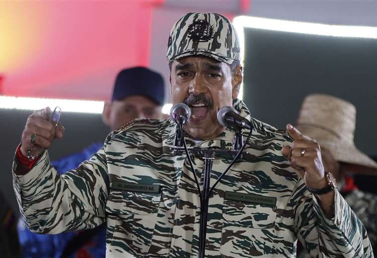 Maduro denuncia despliegue militar de EE. UU. como "inmoral, criminal e ilegal" 