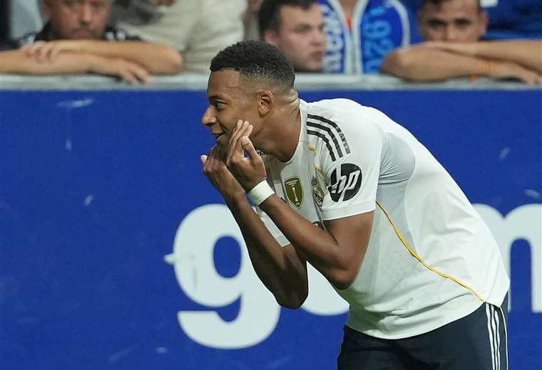 Mbappé lidera la victoria por 3-0 del Real Madrid en Oviedo