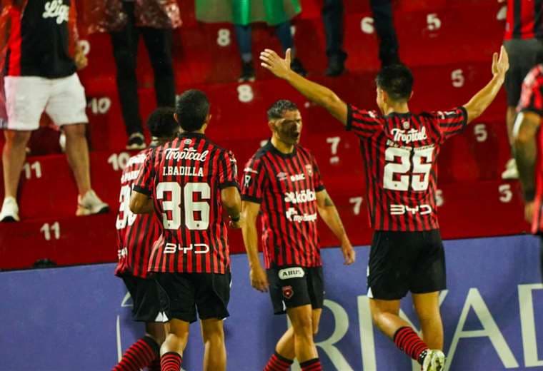 Anthony Hernández saborea su gol y piensa en el clásico