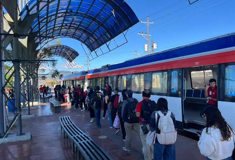 Incofer suspenderá rutas de tren por riesgo en puentes y túnel ferroviario