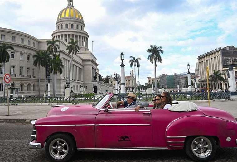 “Habana Vieja está vacía”: cómo se agudizó la caída del turismo en Cuba y su impacto económico