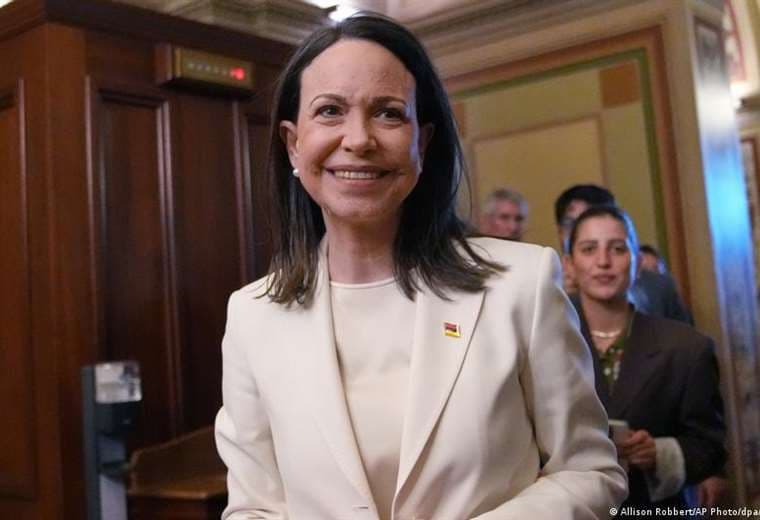 Machado abre la puerta a dialogar con Rodríguez para pactar una transición en Venezuela