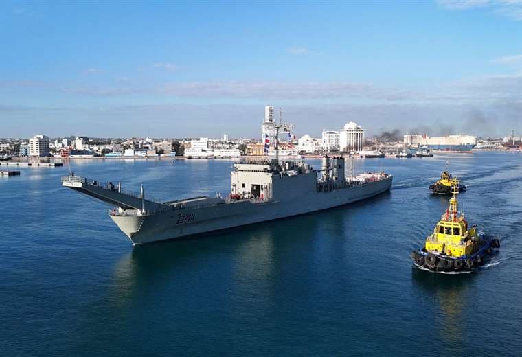 México envía dos buques con ayuda humanitaria a Cuba