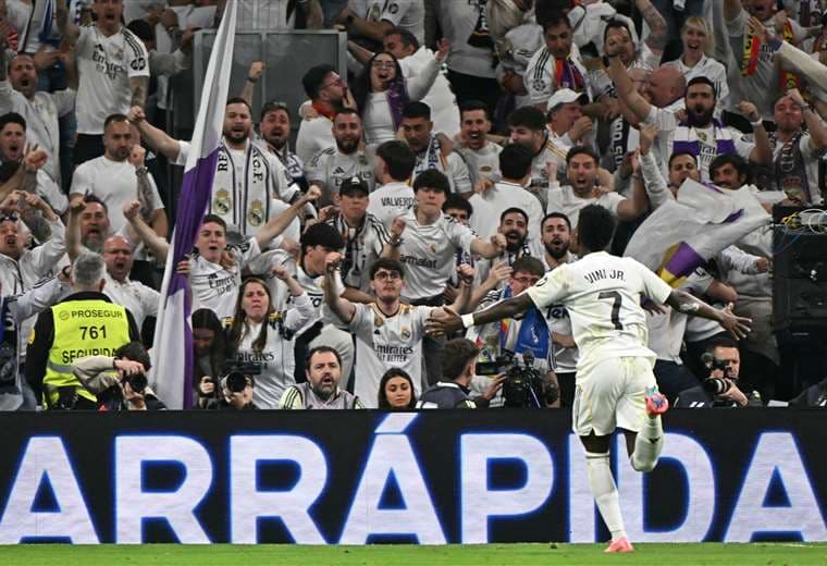 Real Madrid gana 3-2 el derbi contra Atlético y se mantiene al acecho del Barça