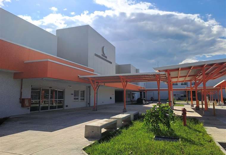 Fiscalía investiga como homicidio culposo muerte de paciente en hospital de Puntarenas