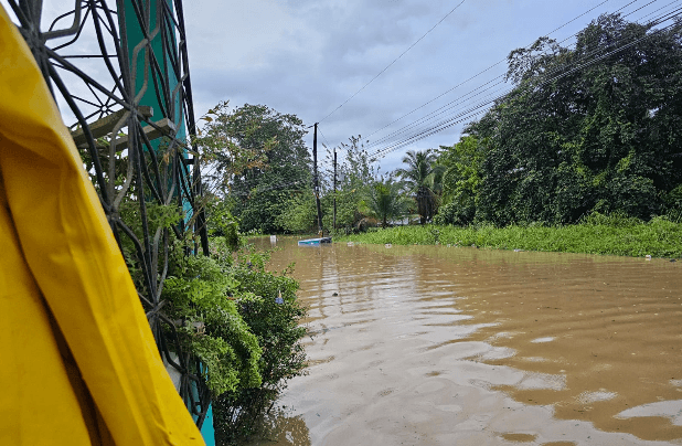 Vientos de casi 100 km/h y lluvias continuarán en el país, advierte IMN