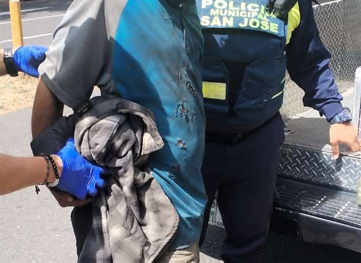 Detienen a hombre en condición de calle que golpeó a adulta mayor en San José