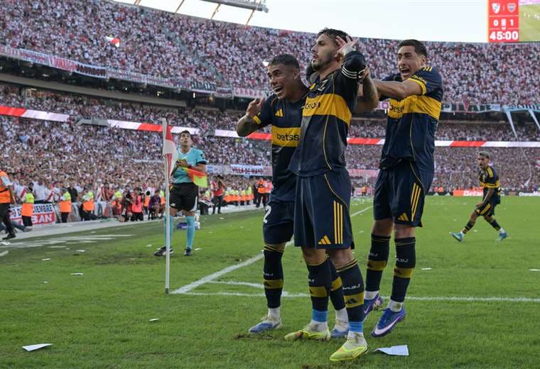 A lo Topo Gigio: Así celebró Paredes en clásico Boca-River