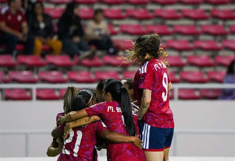 Sele Femenina derrota a Guatemala y clasifica a la siguiente fase de la eliminatoria