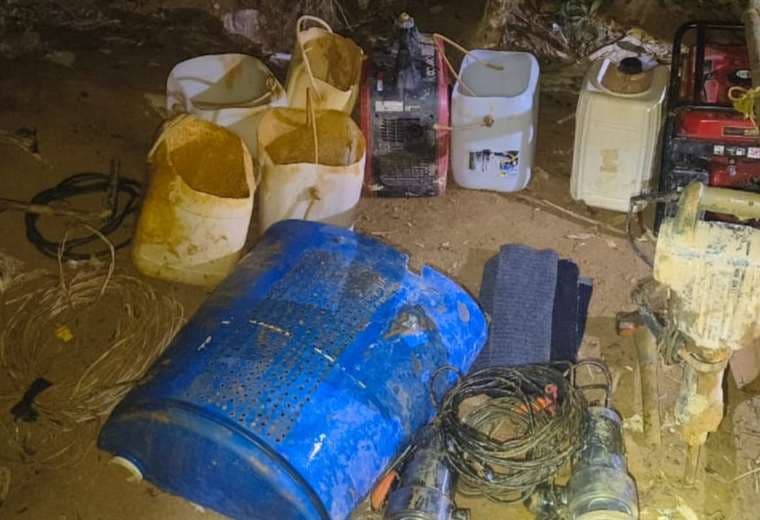 Fuerza Pública detiene a 19 oreros en Crucitas