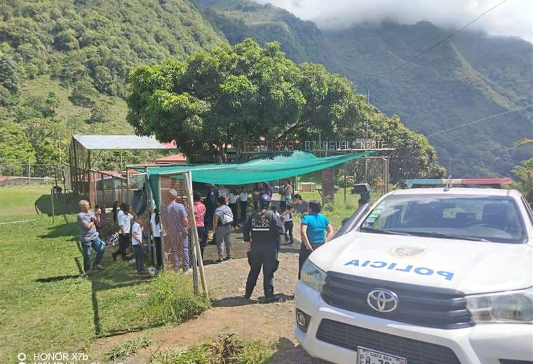 Padres en Aserrí denuncian supuestas amenazas de cocinera y exigen acciones urgentes al MEP
