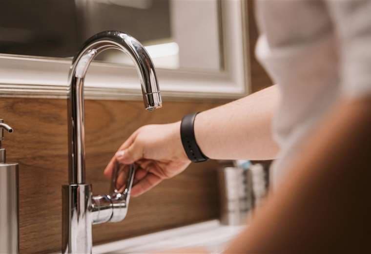 Miles de vecinos de San José estarán sin agua durante 12 horas por trabajos del AyA