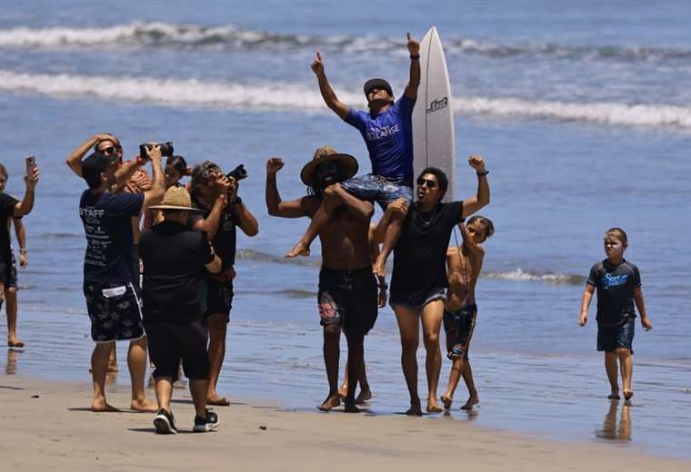 Jair Pérez vuelve a ganar tras siete años en el Circuito Nacional de Surf