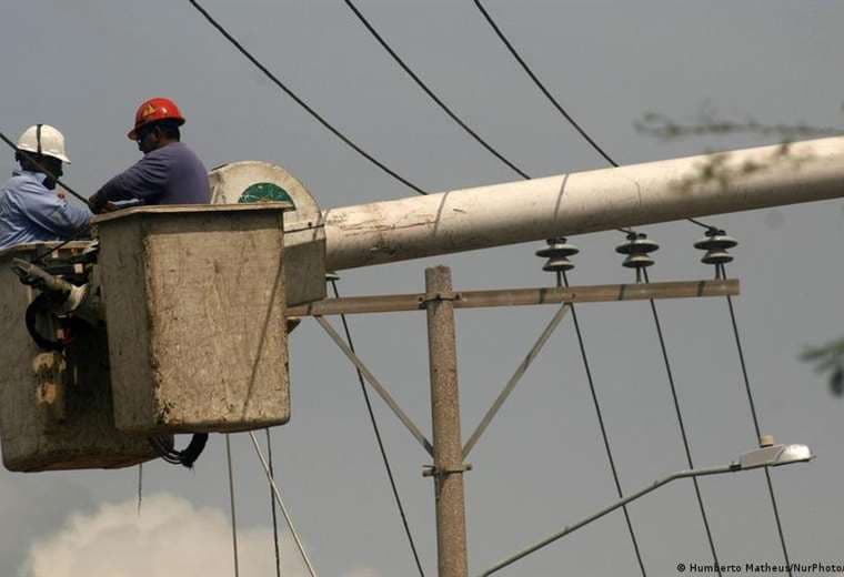 Mala gestión del sistema eléctrico colapsa provocan su colapso en Venezuela
