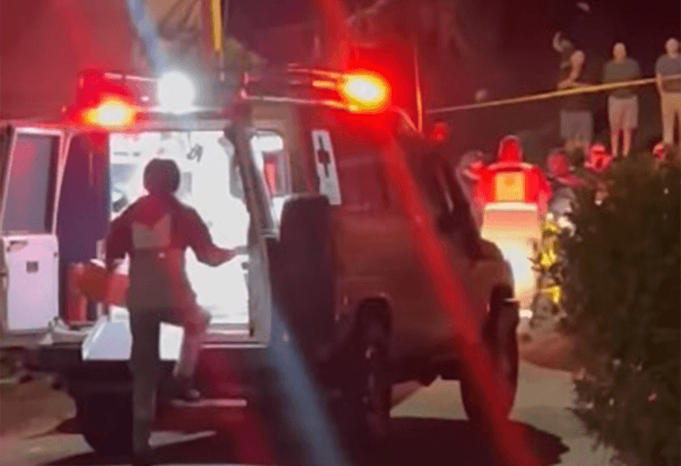 Fatal madrugada en Osa: Dos mujeres mueren tras brutal choque contra árboles y una queda herida
