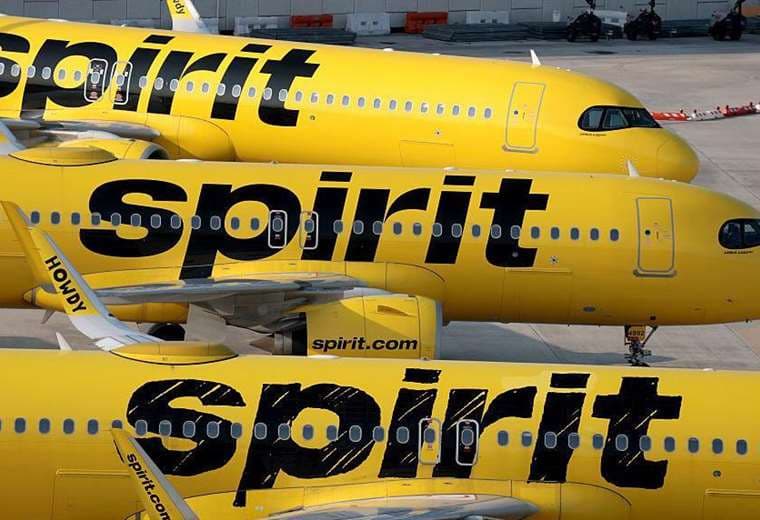 El repentino fin de Spirit, "revolucionaria" aerolínea que popularizó modelo de bajo costo en EE. UU.