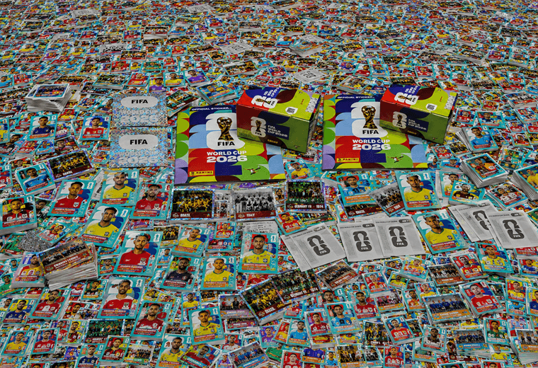 Golpe al negocio clandestino: Decomisan más de 117 mil postales del Mundial en Zona Sur