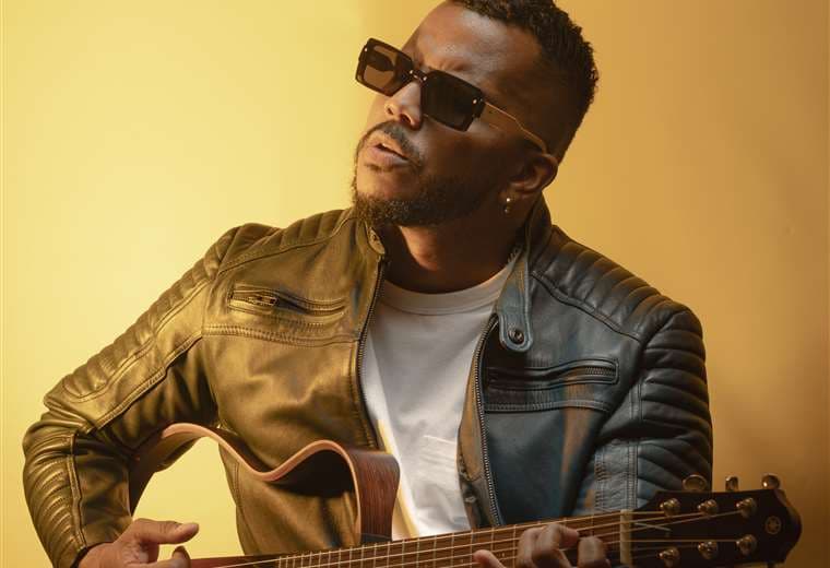 Donald Bryan presenta su nuevo sencillo ‘Corazón de melón’