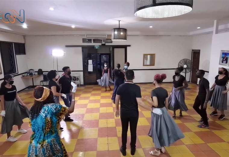 ¿Cuál es el legado cultural que aporta Limón a Costa Rica?