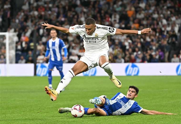 Arbeloa elogia a Mbappé y lo califica como “el mejor jugador del mundo”