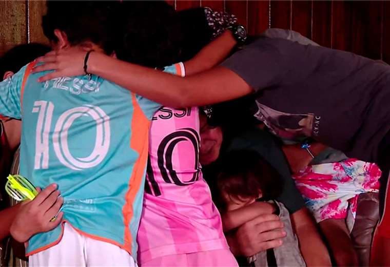 Madre enferma y padre amputado pelean por salir adelante y darle hogar digno a sus hijos