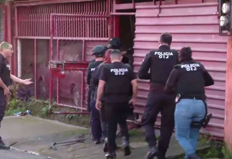 OIJ allana casas en Alajuelita por red de estafas con aplicación de préstamos